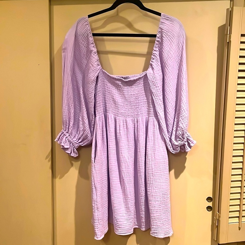 Kourt “sleeper” like lavender mini dress w/ puffy sleeves size small 100% cotton